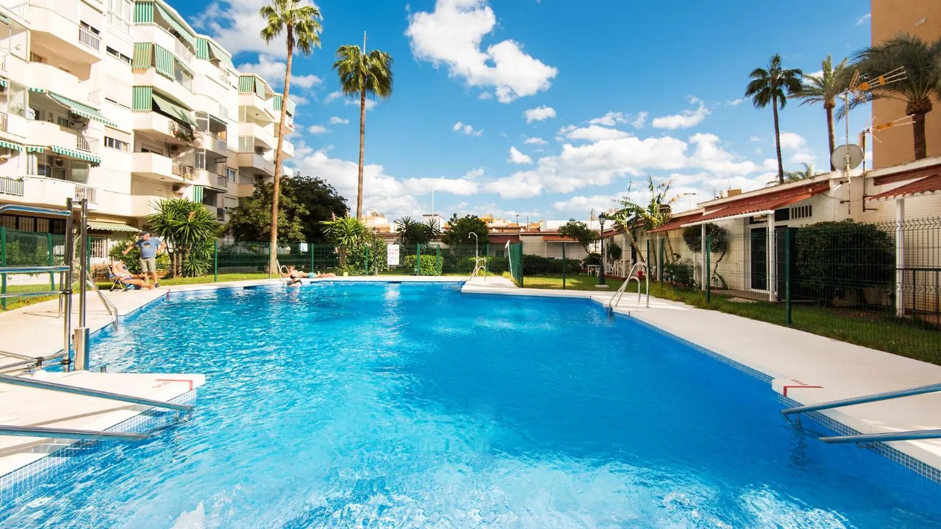 Aloha Torres Carihuela Beach Torremolinos